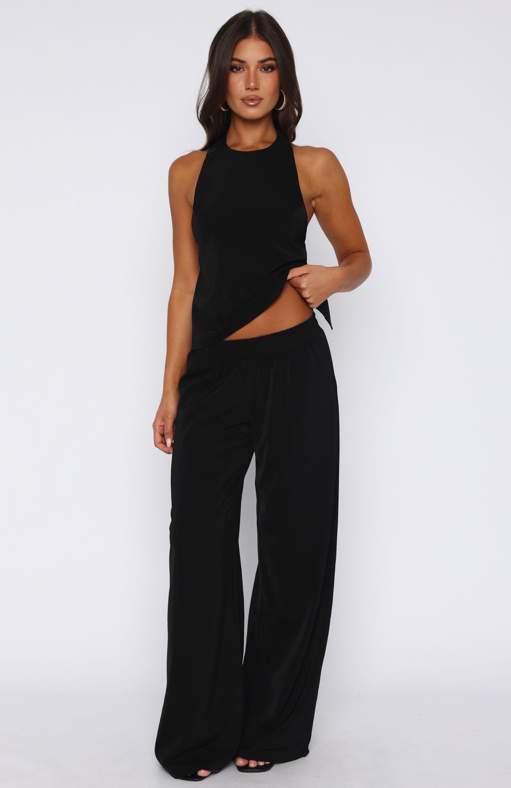 Way She Walks Top Black